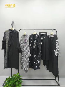 小伍家秋 廣州原創潮牌女裝走份批發加盟與服裝輔料制造的全鏈路賦能